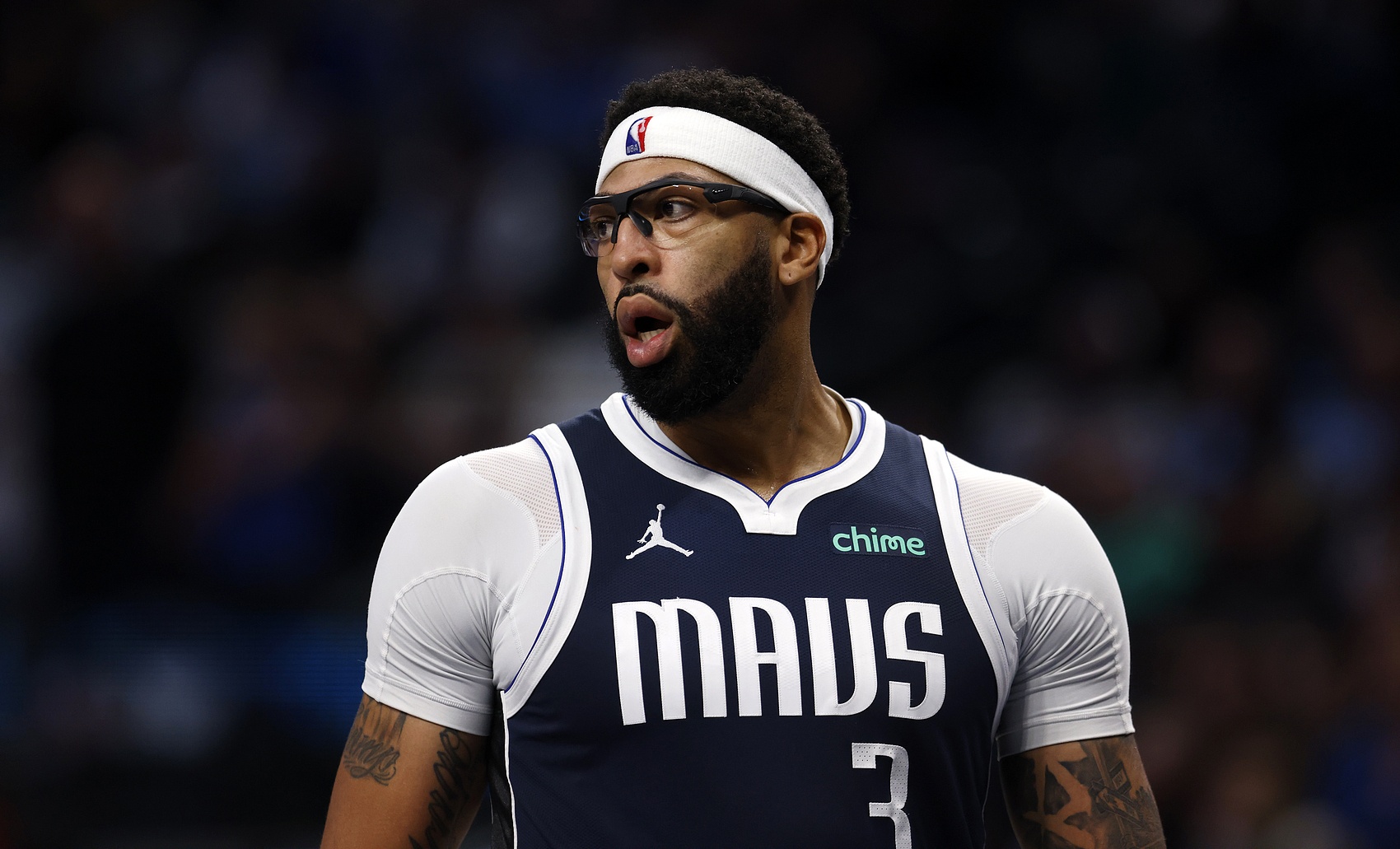 stake体育娱乐平台-名记:老鹰和猛龙已不再就浓眉与独行侠进行任何实质性谈判