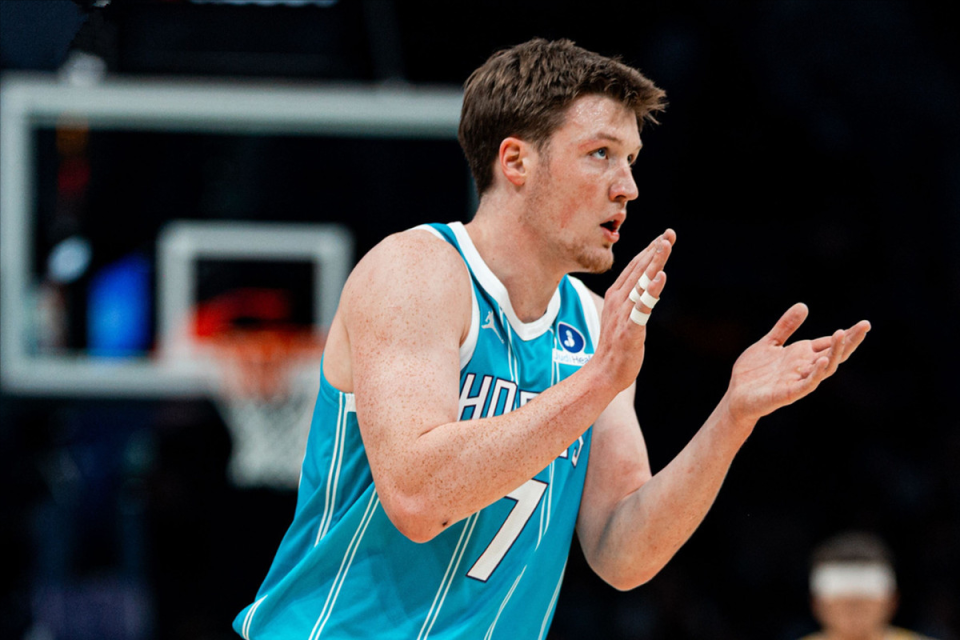 stake体育娱乐平台-狂胜27分，近18战15胜NBA唯一！3点证明超级鱼腩蜕变成黑马非偶然