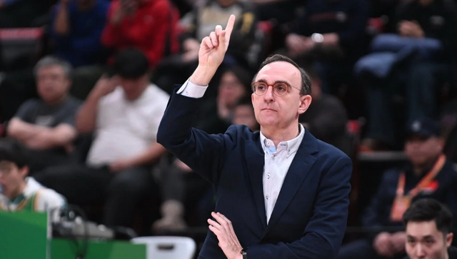 在线体育投注-辽宁男篮8分险胜！完成大逆转，布罗金顿首秀3分，莫兰德爆发